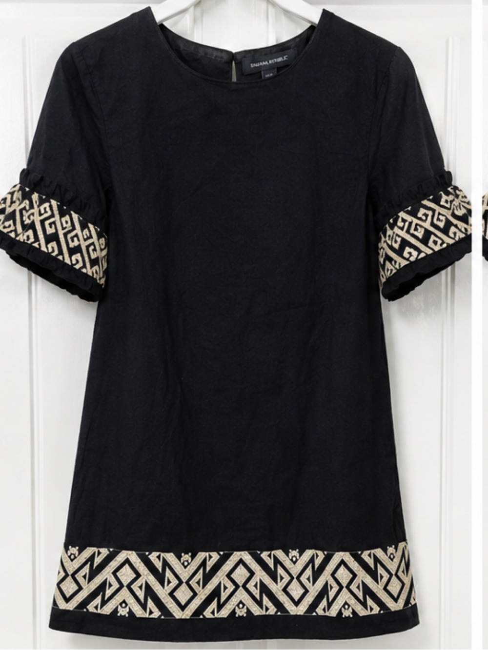 Black Embroidered Shift Dress | Size XS | Like New